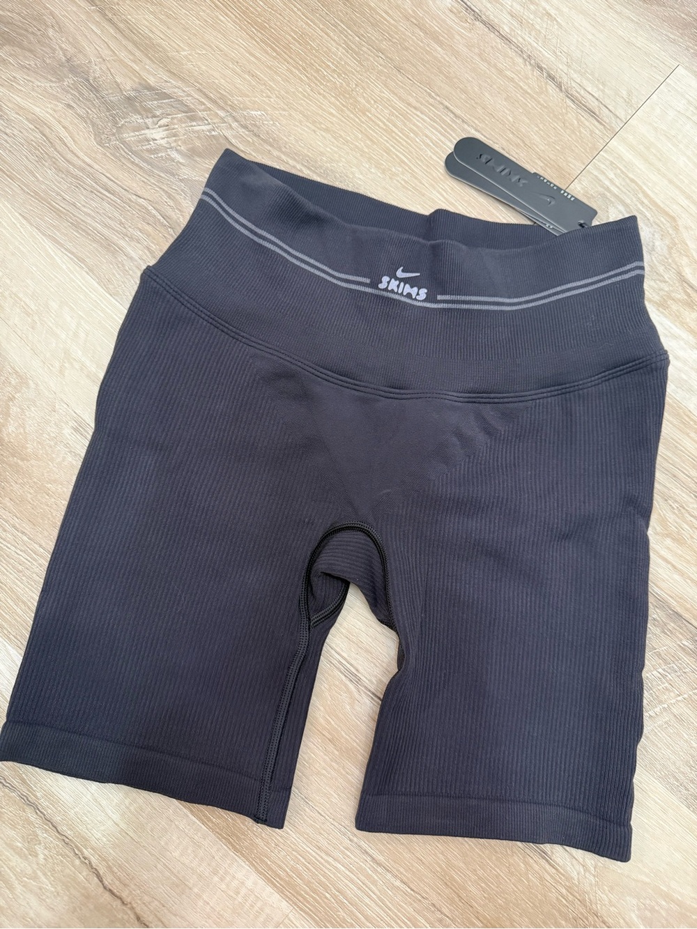 NikeSkims | Ribbed Seamless Biker Short 5”